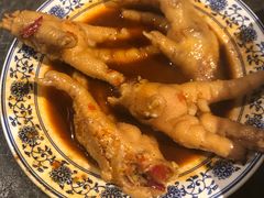 -爆炸头阿姨小四川正宗川味小吃(无任何分店)