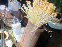 -大匠工房古船木艺术餐厅·猪肚鸡专门店(长白仙岛店)