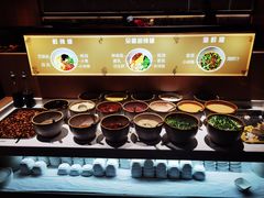 -一朵菌·野生菌探索家火锅(南亚店)
