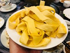 油皮-鑫龙火锅城(青岛分店)