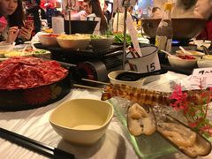 -鲜入围煮花胶鸡海鲜火锅