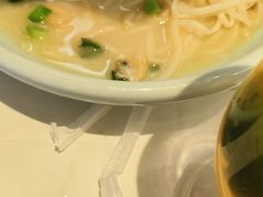 -港丽餐厅(高德置地店)