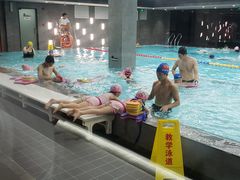 -顾村公园3号门停车场