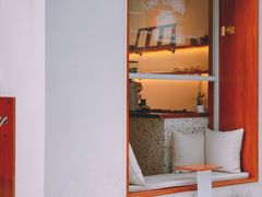 -Line 咖啡(石厦花园店)