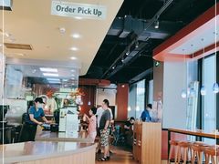 -The Habit Burger Grill 哈比特汉堡(复兴soho店)