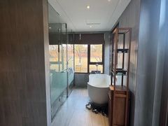 -大连金石滩绿发温泉假日酒店
