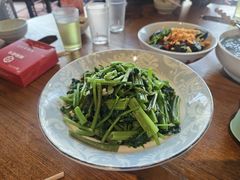 -琥珀老六龙虾(四里河店)