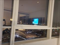 -大连星海皇冠假日酒店