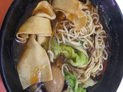 -清华同方科技广场美食广场