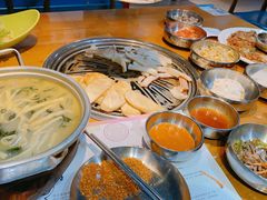 -老炉家木炭烤肉(长江国际店)
