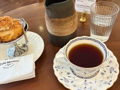 -Café Monson