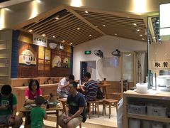 大堂-狮头牌卤味研究所·卤味饭(花城汇南区店)