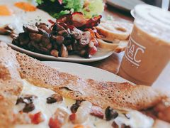 鸡蛋蘑菇熏肉荞麦可丽饼-RAC BAR(安福路店)