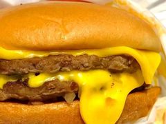 双层吉士汉堡-麦当劳(静安寺店)