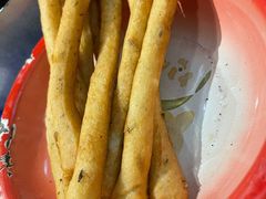 茴香小油条-马路边边串串香(苗栗路店)
