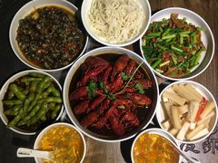 -龙巢盱眙龙虾·牛蛙·烧烤宵夜(八卦岭店)
