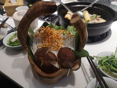 -东椰·海南椰子鸡火锅(朝阳门店)