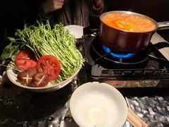 -粉八·云南米线·建水烧烤(常熟路店)