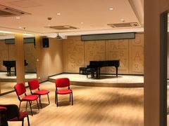 -柏斯音乐艺术中心·钢琴·吉他(上音店)