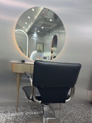 -Tloml salon