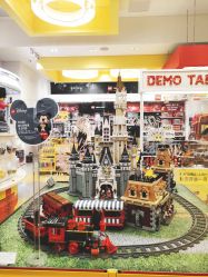 -乐高品牌旗舰店(人民广场店)