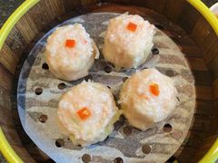 鲜虾流心烧麦-蝴蝶里·粤菜·点心(滨江龙湖店)