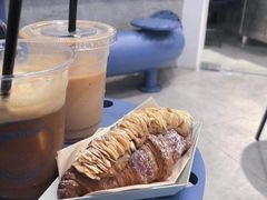 焦糖杏仁牛角包-Something For(中洲湾店)