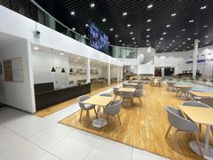 -杭州中沃沃尔沃4S店(滨江区店)