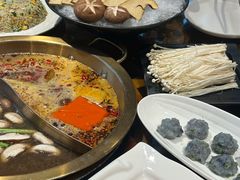 -小天鹅火锅·一线江景洪鼎旗舰店(洪崖洞店)