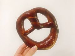 碱水面包-老梦面包 CHEZMOREL(三源里店)