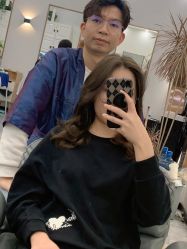 点击看大图 -V8潮牌·接发烫染连锁