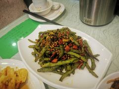 -黄家饺子东北特色菜馆(湖滨商业街店)