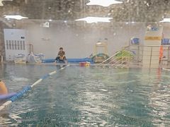 -蓝旗亲子游泳(范湖万达广场店)