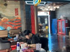 -屋有岛沉浸游戏旗舰店(中山公园店)