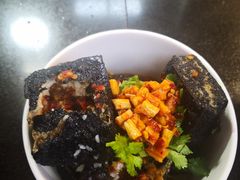 黑色经典臭豆腐-黑色经典臭豆腐·湖南特产(坡子街店)