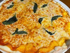 -JINNS锦时 steak&pizza(浸信会礼拜堂旧址店)