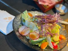 -铭牛烧肉·和牛海鲜自助(高新月牙湖店)