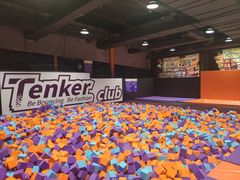 -Tenker Club弹刻极限主题公园 · 蹦床 · 团建 · 生日派对(大关店)