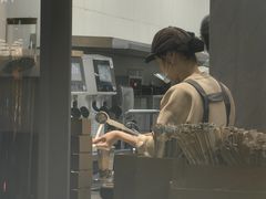 -喜茶(上海淮海中路渔阳里店)