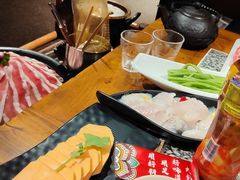 -老牌坊云南鱼豆花火锅(哈西万达店)