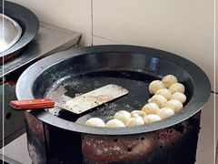 -老字号眼镜子煎包汤包店
