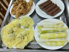 -苗伯妈酸汤火锅