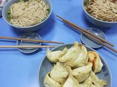 -天天锅贴王(迎凤街店)