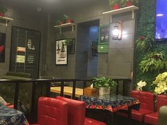 -愉肴麻辣香锅(中山路店)