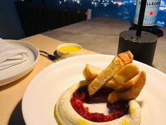 自制乳清芝士配草莓酱-Mercato莫卡多露台餐厅与酒吧(K11店)