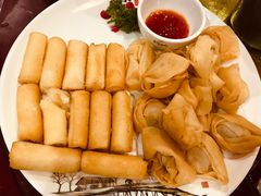 炸牛奶拼炸云吞-百丈园龙江啫神馆