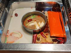 -洪焱重庆老火锅(万福花园店)