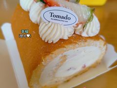 草莓浮云卷-Tomado绿色烘焙(大尧三路店)