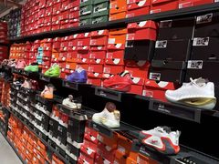 -五环Outlets(高新工厂店)