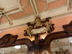 -Majestic Café